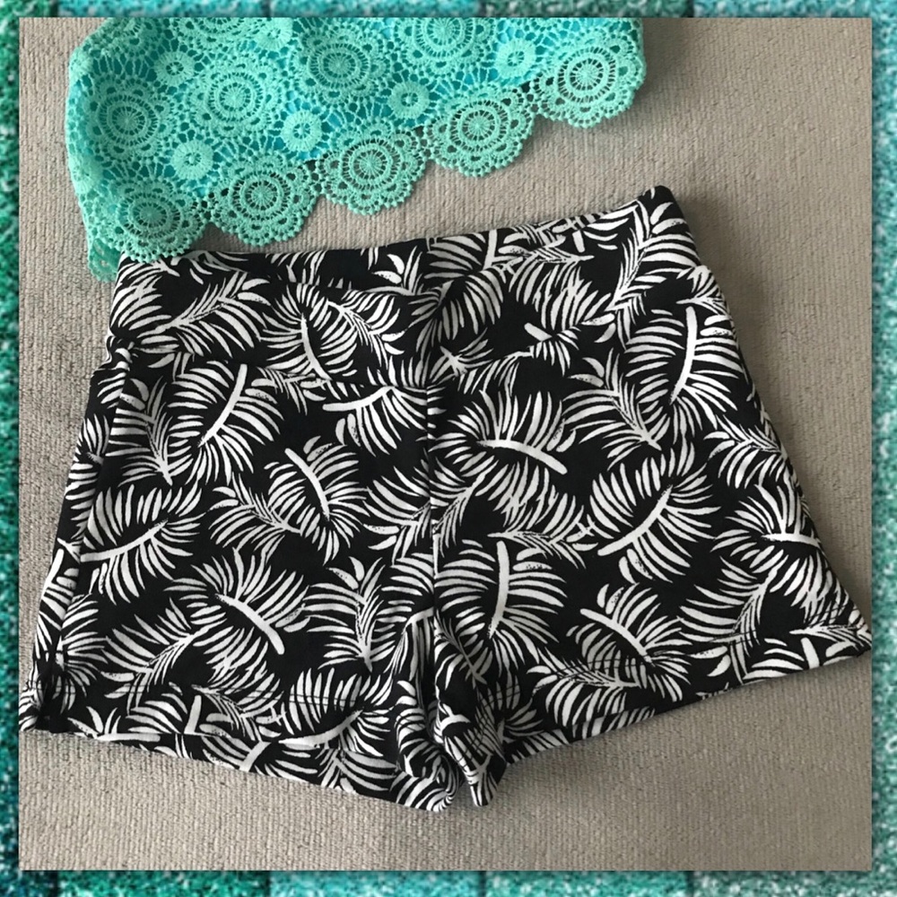OLD NAVY Shorts Black & White Palm Girl Gap - Picture 1 of 7